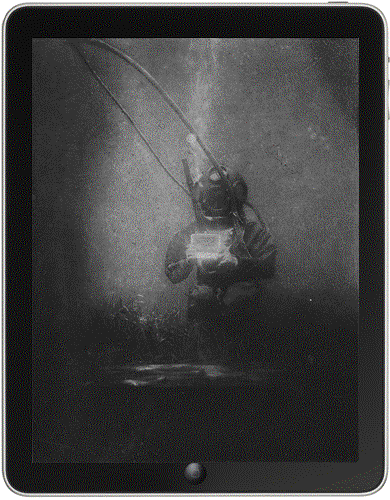 L'océanographe et biologiste Émile Racovitza est ici en plongée, équipé d'un scaphandre à casque. Photographie de Louis Boutan, prise en 1899 à Banyuls-sur-Mer.